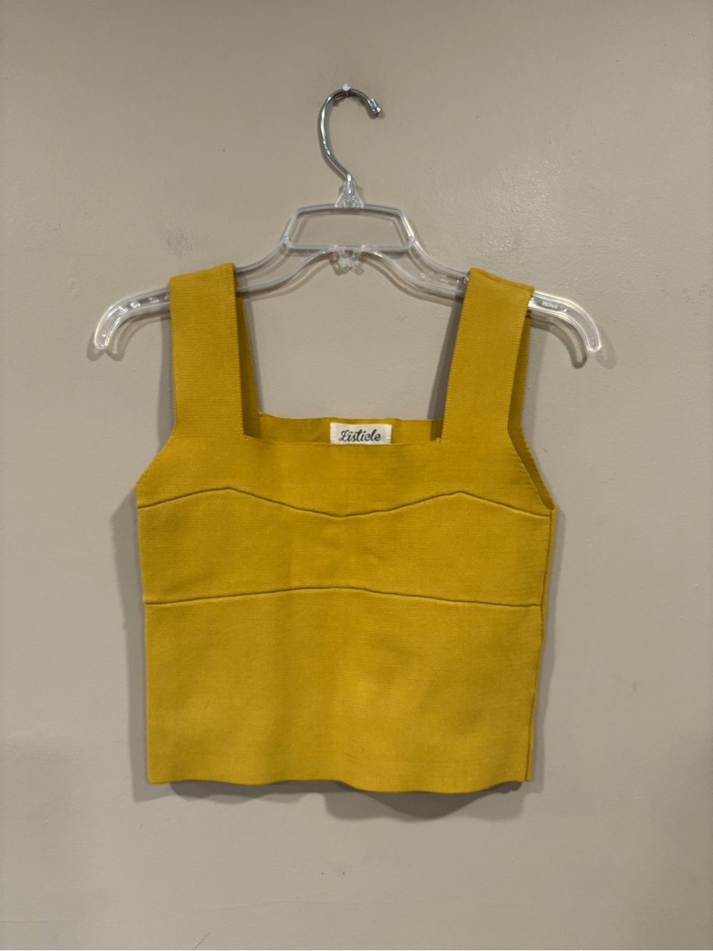 Listicle Tank Crop Top Women’s Yellow Casual Size L NWT